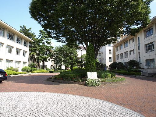 神奈川県立相模原中等教育学校の校舎の写真